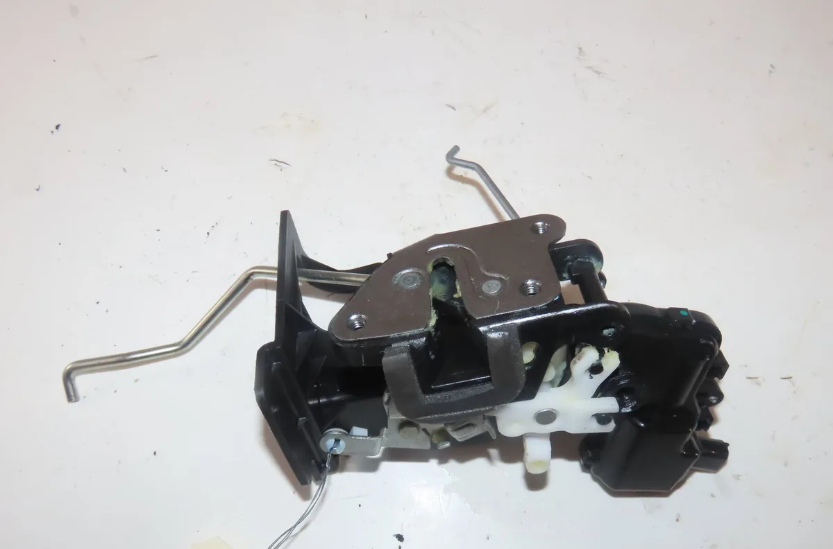 Serrure porte avd Dacia SPRING Ev (b6m1) (2020) 5 portes occasion