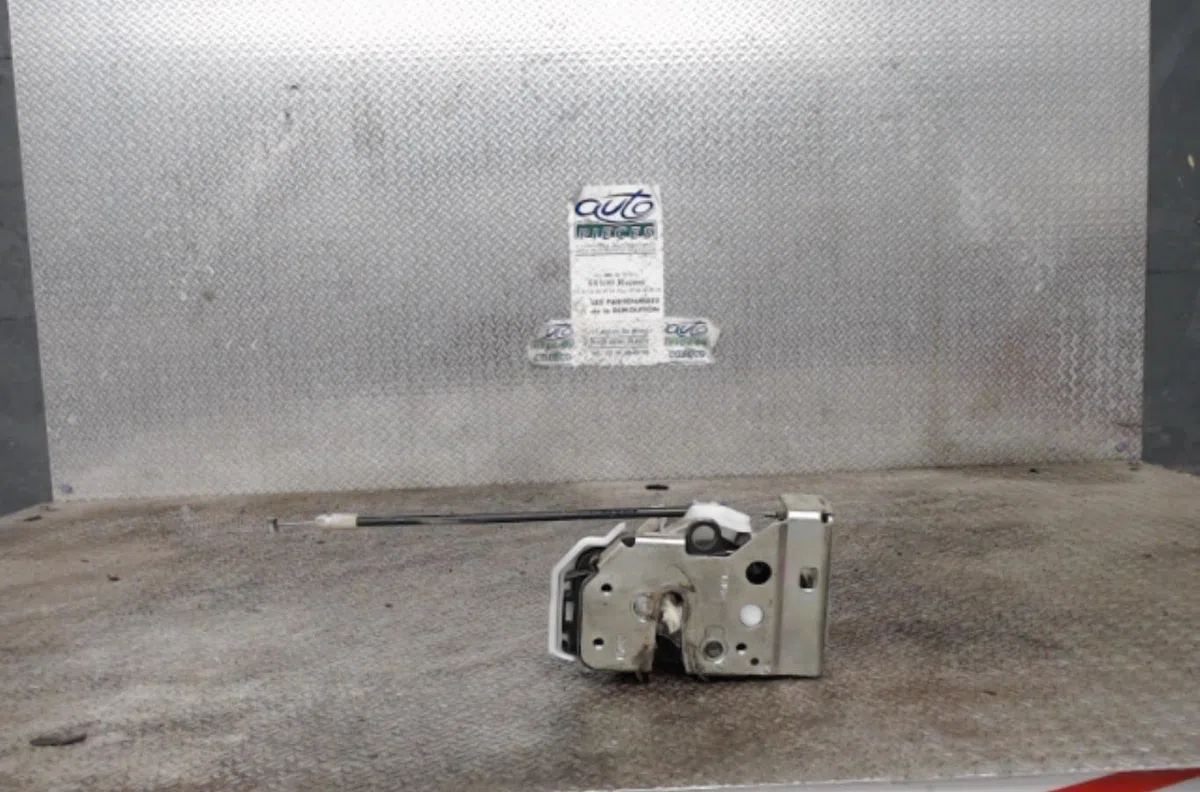 Serrure porte avd FIAT DOBLO 2  DOBLO 2 PHASE 1 occasion