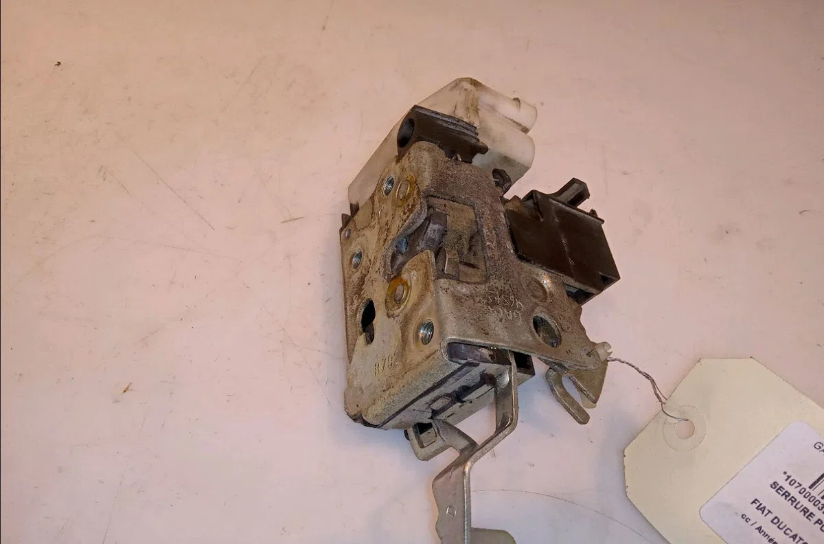 Serrure porte avd Fiat DUCATO Camion plate-forme-Châssis (244_) 2.8 jtd (2001-2006) occasion