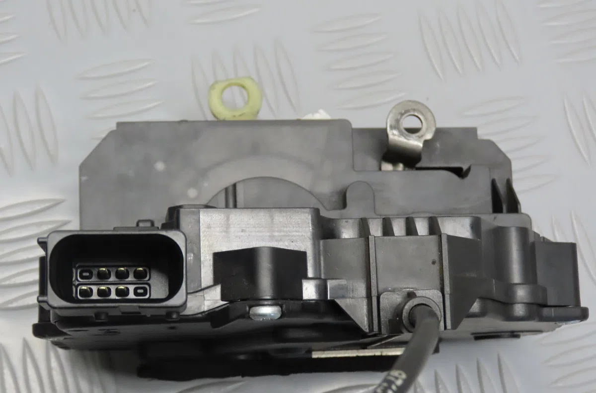 Serrure porte avd Fiat GRANDE PUNTO (199_) 1.4 (199axb11, 199axb1a, 199bxb1a, 199axl1a) (2005-2015) occasion