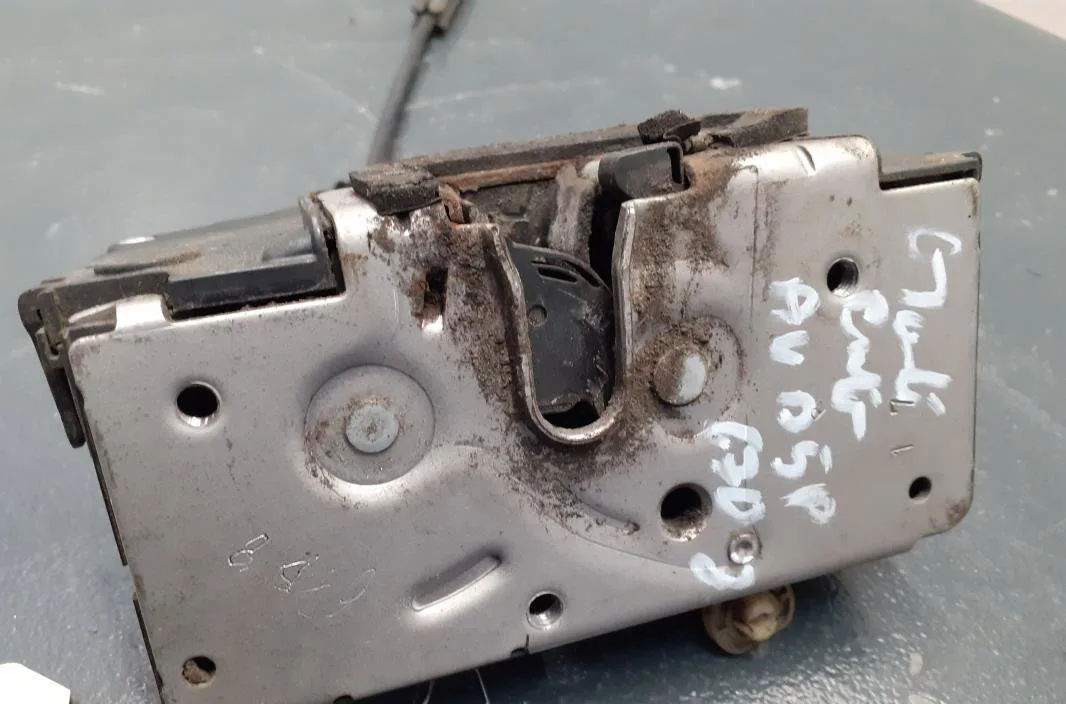 Serrure porte avd Fiat GRANDE PUNTO (199_) 1.4 (199axb11, 199axb1a, 199bxb1a, 199axl1a) (2005-2015) occasion