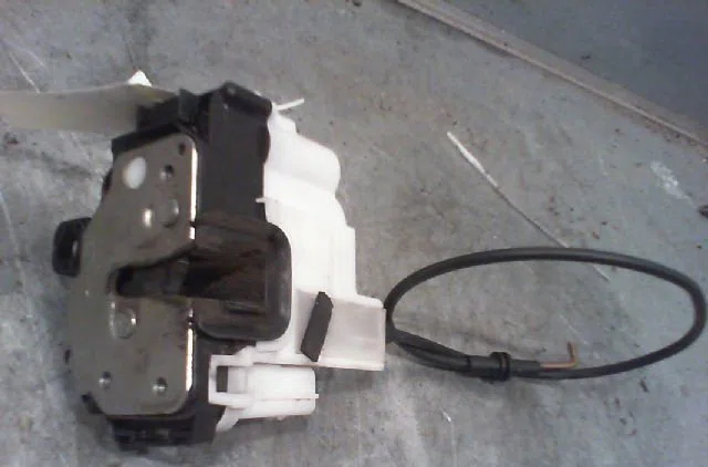 Serrure porte avd FIAT PANDA 2004 occasion