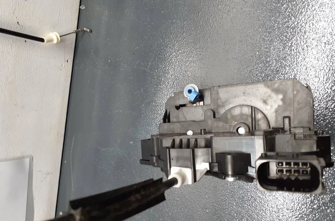 Serrure porte avd Fiat PUNTO (199_) 1.2 (199axz1a, 199bxz1a) (2012) occasion