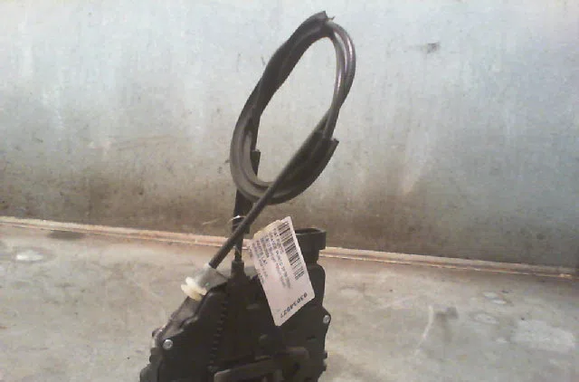 Serrure porte avd FIAT PUNTO 2006 occasion