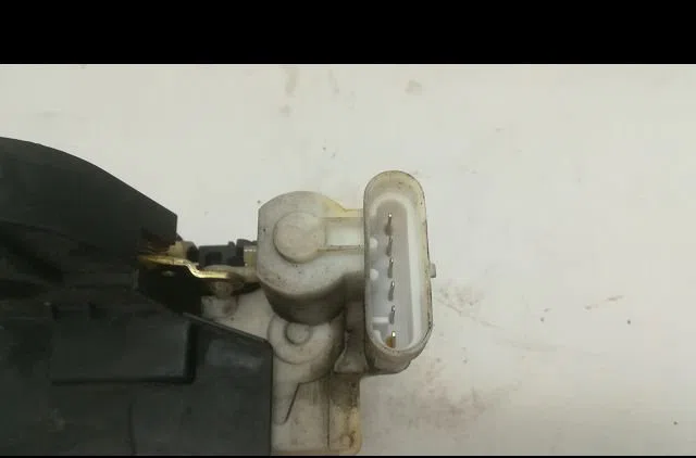 Serrure porte avd FIAT PUNTO II 2000 occasion