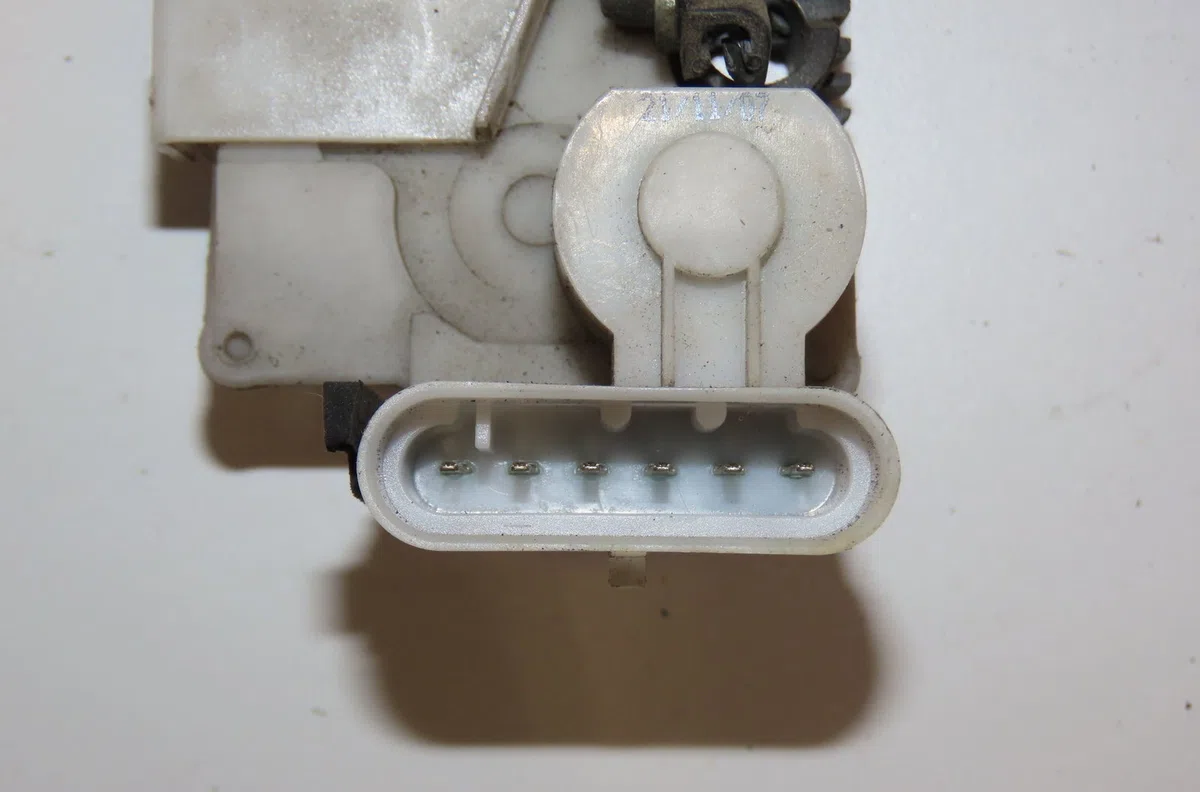 Serrure porte avd FIAT PUNTO II 2008 occasion