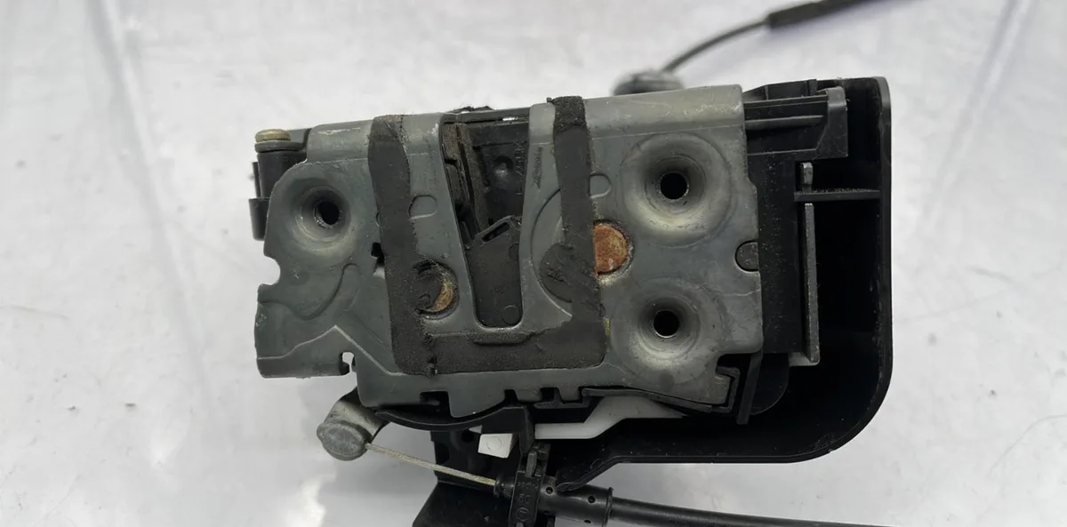Serrure porte avd FORD C-MAX 1 PHASE 1 occasion