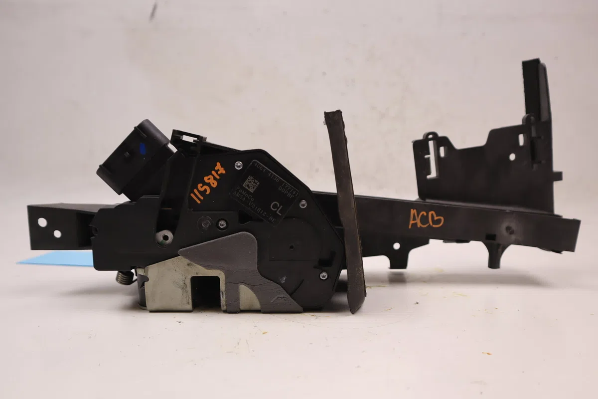 Serrure porte avd Ford C-MAX II (DXA-CB7, DXA-CEU) 1.0 ecoboost (2012-2019) occasion