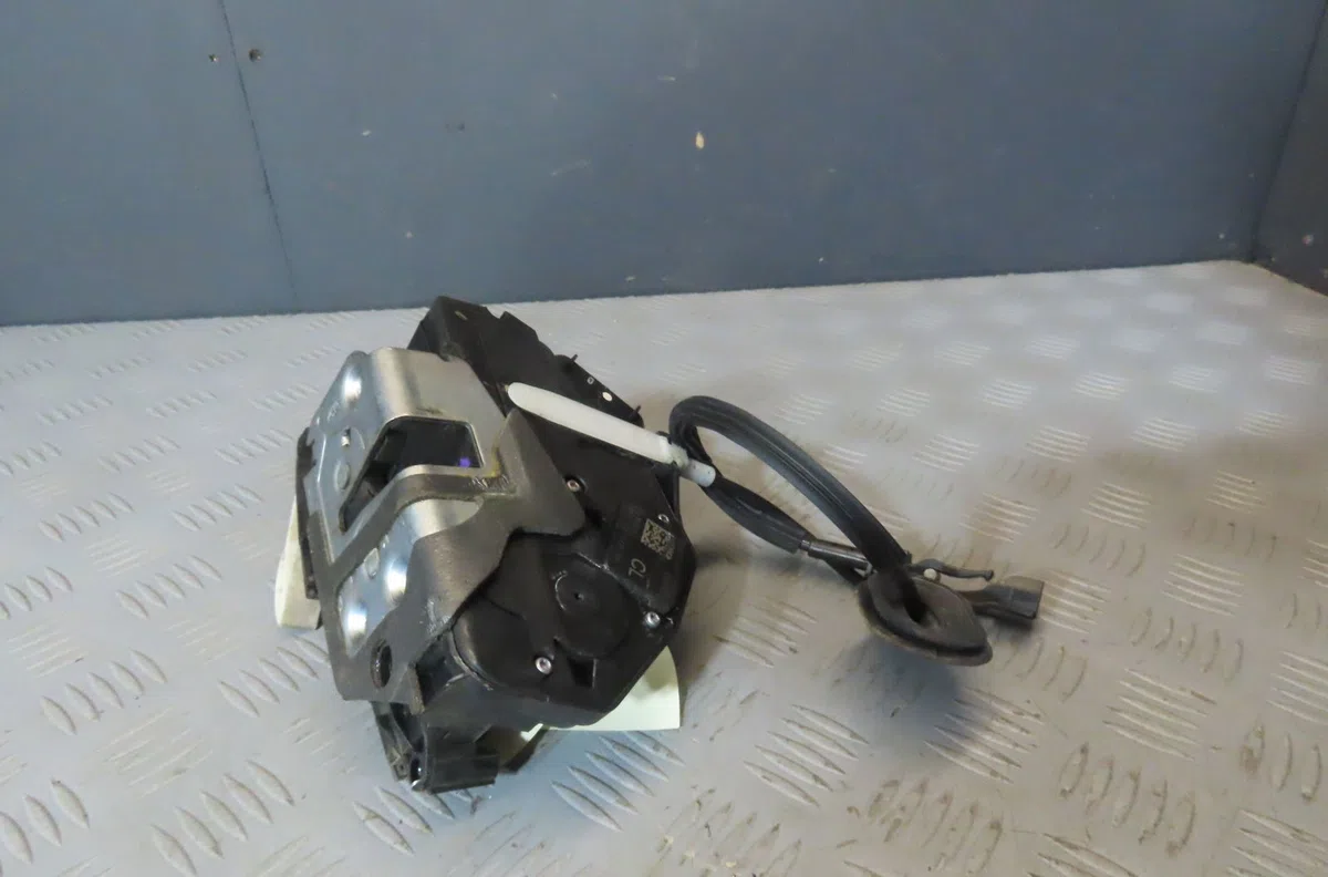 Serrure porte avd FORD FIESTA occasion