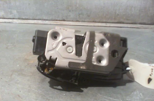 Serrure porte avd Ford FIESTA VI (CB1, CCN) 1.4 (2008) occasion