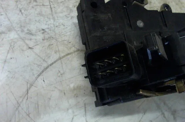 Serrure porte avd FORD FOCUS 2004 occasion