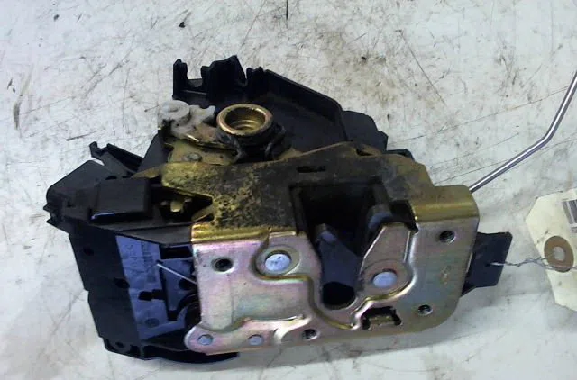 Serrure porte avd FORD FOCUS 2004 occasion