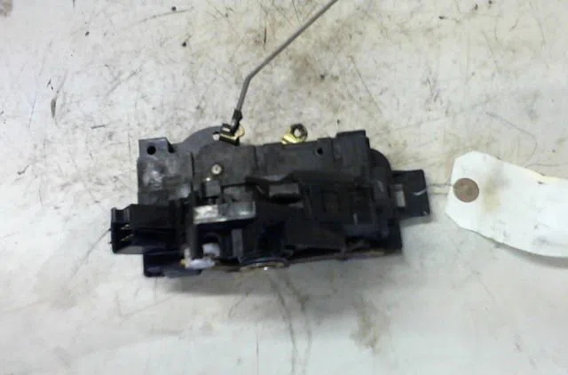 Serrure porte avd FORD FOCUS 2004 occasion