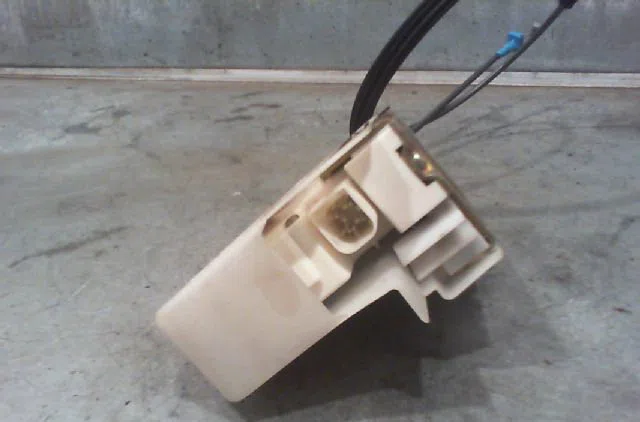 Serrure porte avd FORD KA 2005 occasion