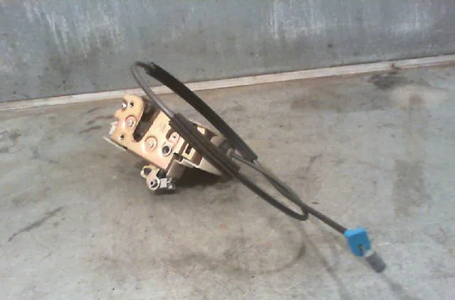 Serrure porte avd FORD KA 2005 occasion