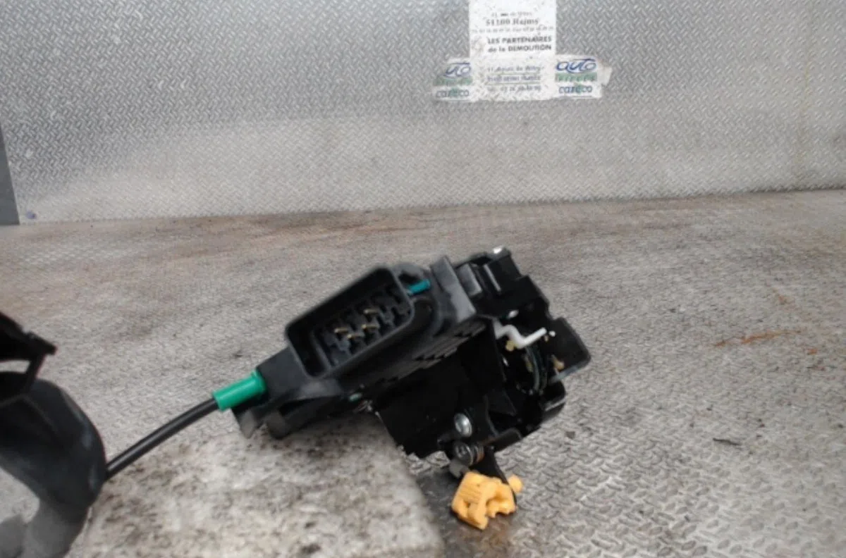 Serrure porte avd FORD KA  KA occasion