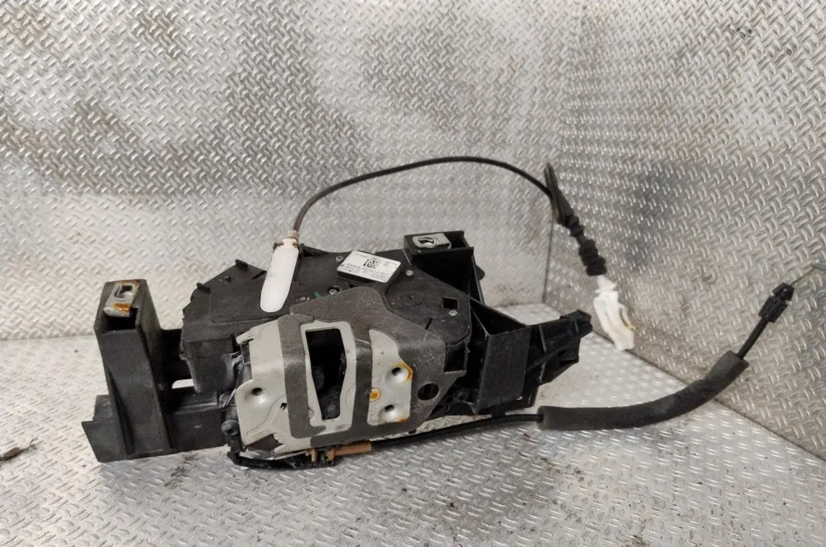 Serrure porte avd FORD MONDEO 4  MONDEO 4 PHASE 2 occasion