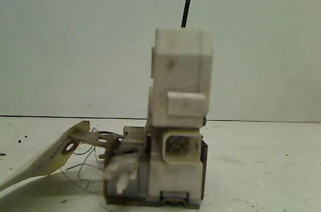 Serrure porte avd FORD MONDEO occasion