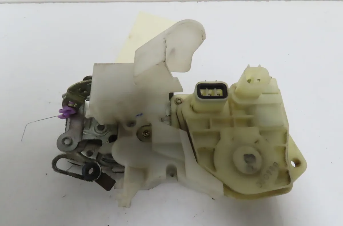 Serrure porte avd Honda CR-V II (RD_) 2.2 ctdi (rd9) (2005-2006) occasion