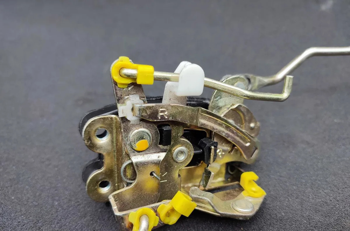 Serrure porte avd HYUNDAI ATOS 2 PRIME occasion