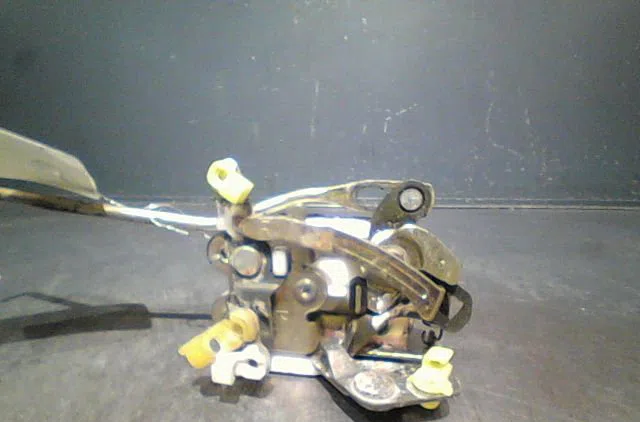 Serrure porte avd Hyundai GALLOPER II (JK-01) 2.5 td intercooler (1998-2003) 5 portes occasion