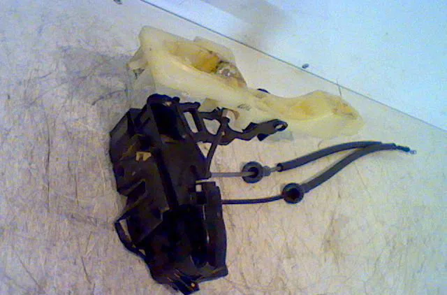 Serrure porte avd HYUNDAI SANTA FE II 2009 occasion
