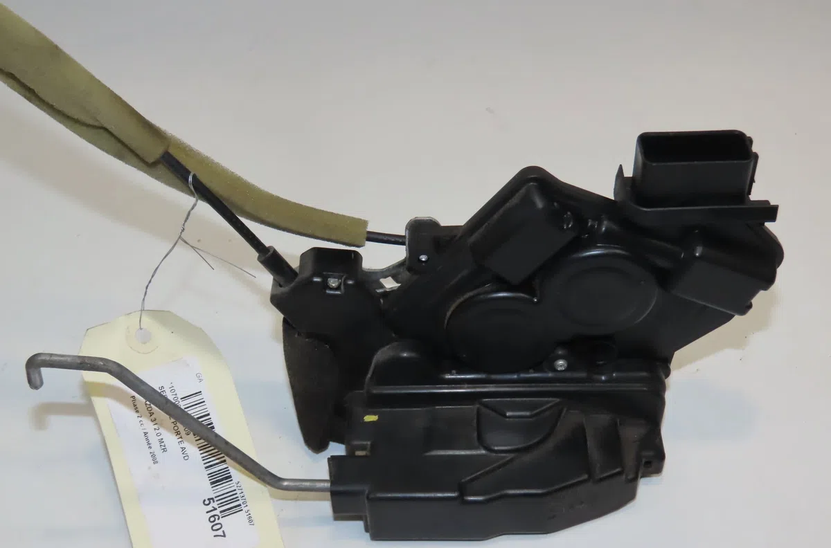 Serrure porte avd Mazda 3 (BK) 2.0 (bkep) (2003-2009) occasion