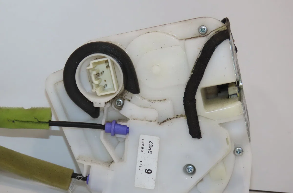 Serrure porte avd Mazda 3 (BM, BN) 2.0 (2013-2019) occasion