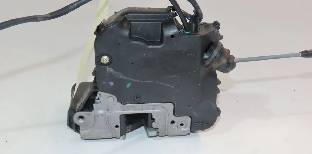 Serrure porte avd Mercedes-benz CLK (C209) Clk 220 cdi (209.308) (2005-2009) occasion