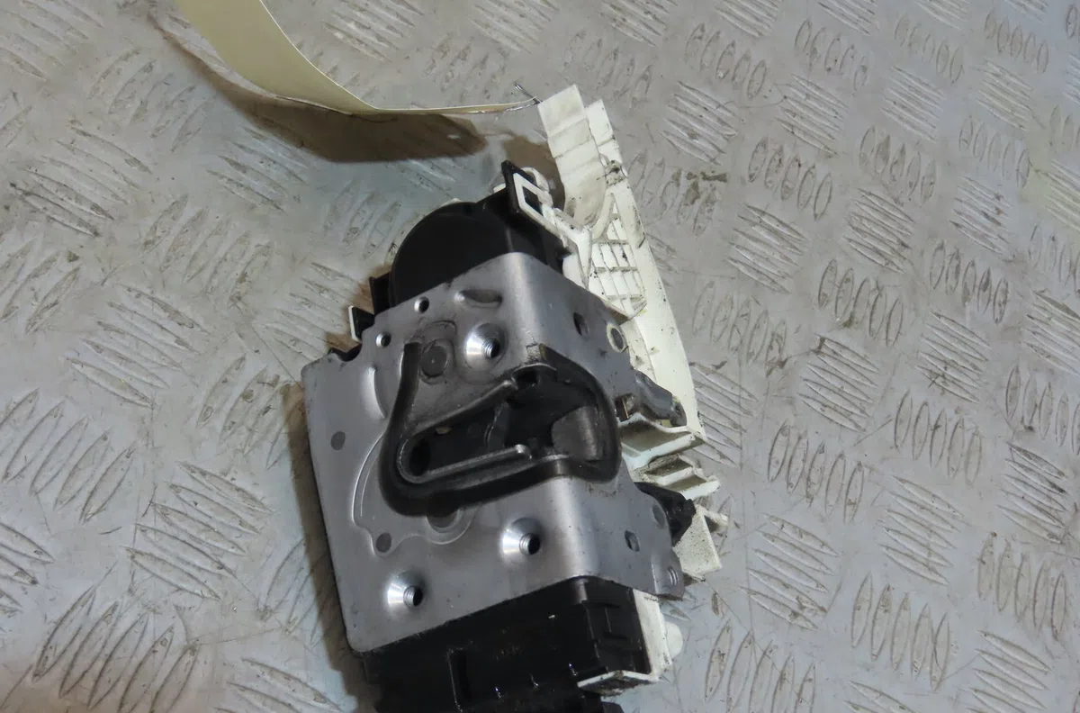 Serrure porte avd Mercedes-benz SPRINTER 3,5-t Camionnette (B906) 315 cdi (906.631, 906.633, 906.635, 906.637) (2006-200