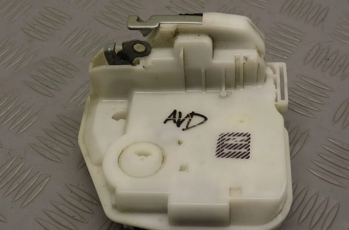 Serrure porte avd Mitsubishi ASX (GA_W_) 1.8 di-d (ga6w) (2010) occasion