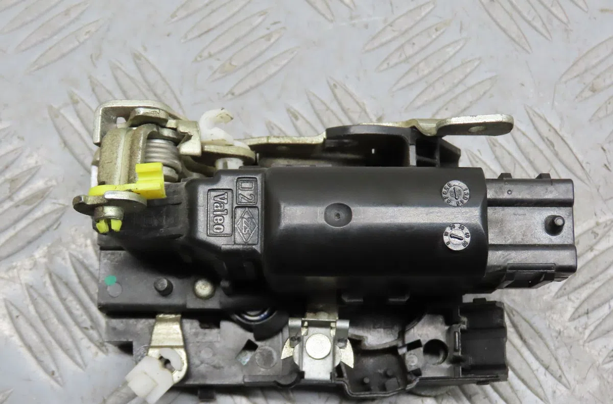 Serrure porte avd Nissan KUBISTAR Camionnette (X76) 1.5 dci 70 (2005-2009) occasion