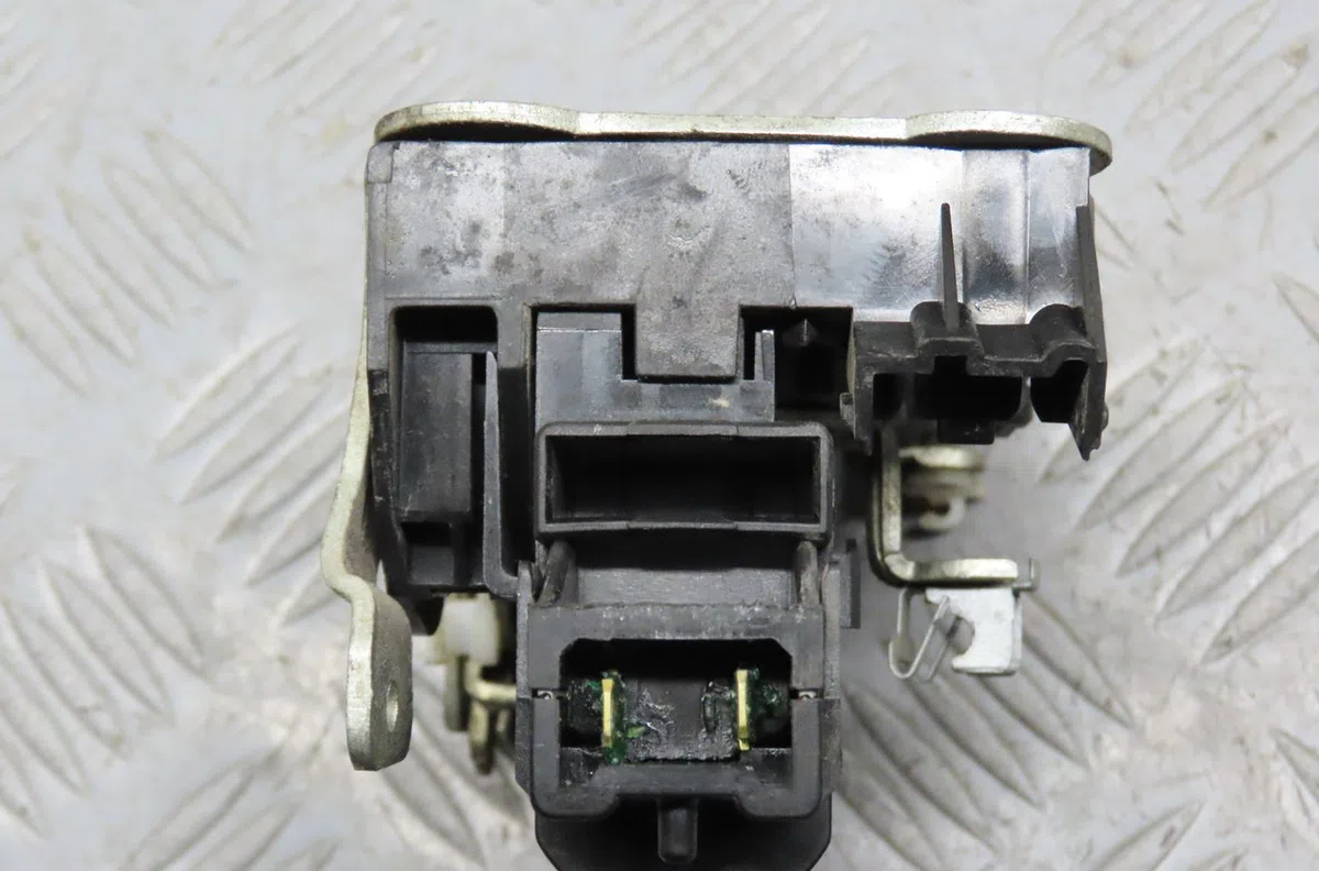 Serrure porte avd Nissan KUBISTAR Camionnette (X76) 1.5 dci 70 (2005-2009) occasion