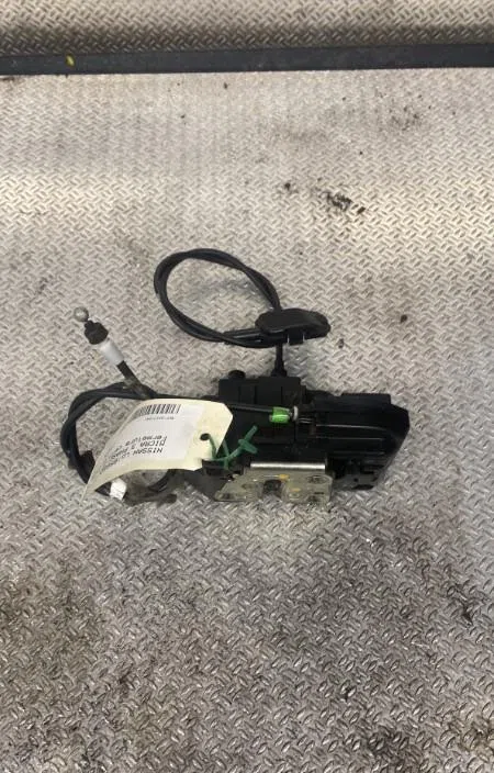 Serrure porte avd NISSAN MICRA 3 PHASE 3 occasion