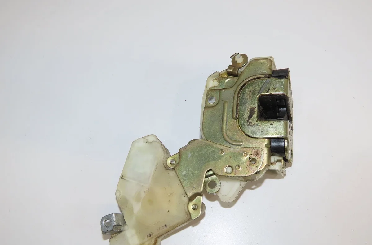 Serrure porte avd Nissan TERRANO II (R20) 3.0 di 4wd (2002-2007) occasion