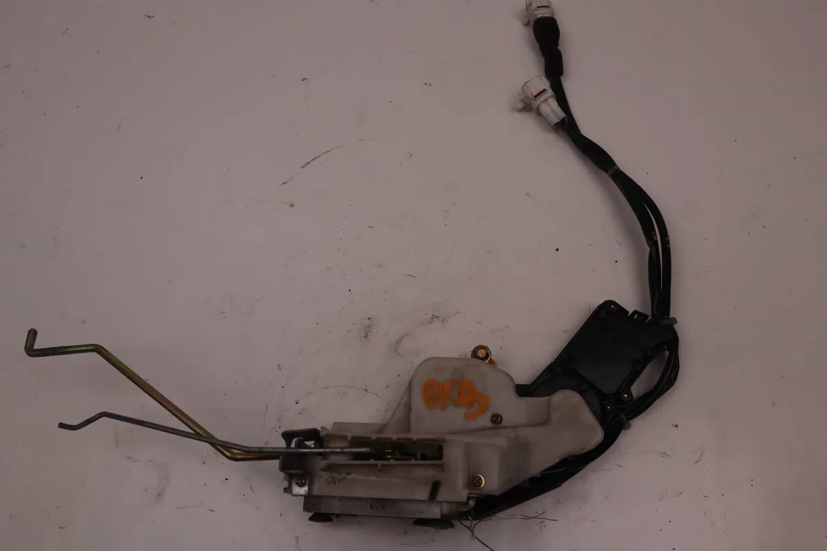 Serrure porte avd Opel AGILA (A) (H00) 1.2 16v (f68) (2000-2007) occasion