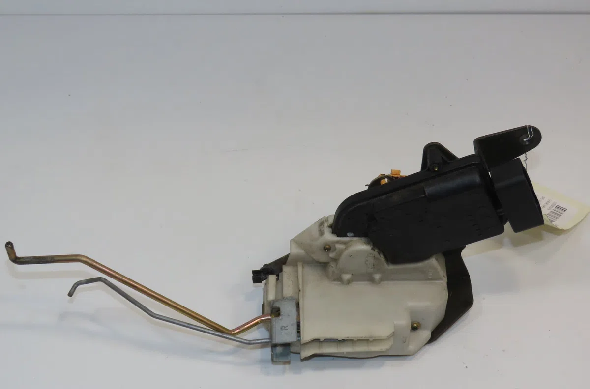 Serrure porte avd Opel AGILA (A) (H00) 1.2 16v (f68) (2000-2007) occasion