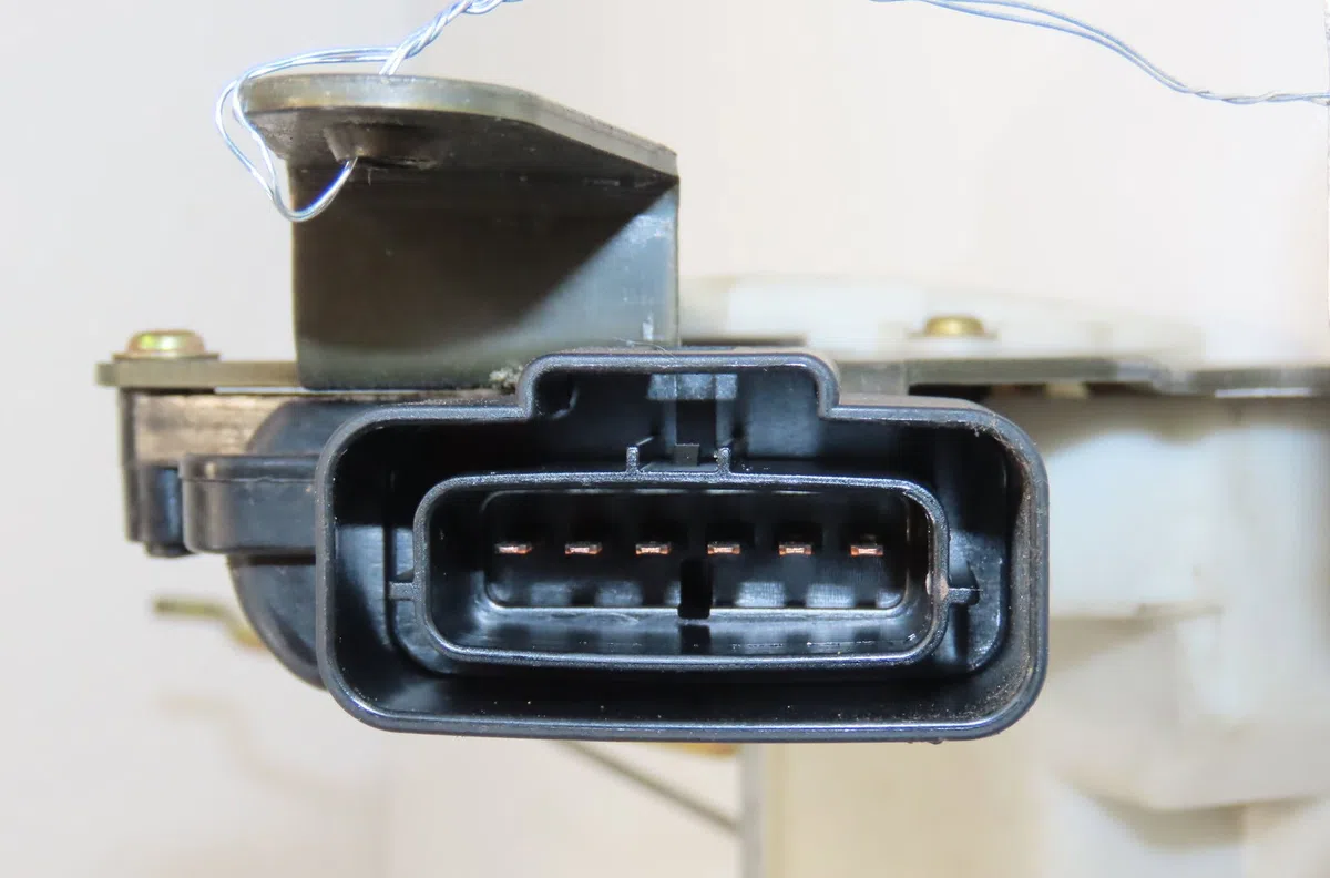 Serrure porte avd Opel AGILA (A) (H00) 1.2 16v (f68) (2000-2007) occasion