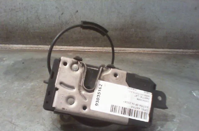 Serrure porte avd OPEL ASTRA 2006 occasion
