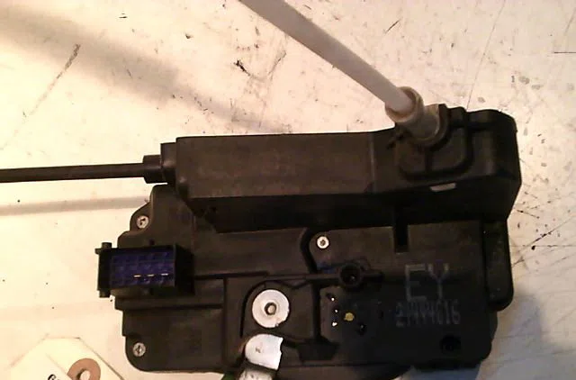 Serrure porte avd OPEL ASTRA occasion