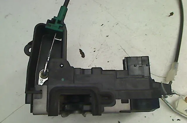 Serrure porte avd OPEL ASTRA occasion