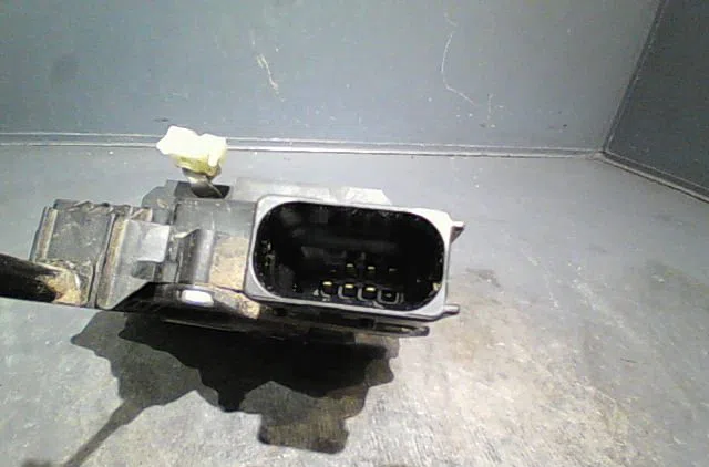 Serrure porte avd Opel CORSA D (S07) 1.4 (l08, l68) (2006-2014) occasion