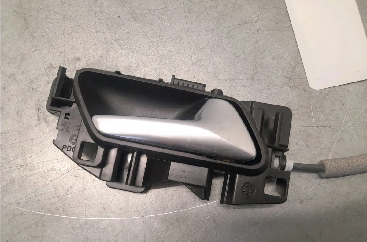 Serrure porte avd Opel CORSA F 1.5 (68) (2019) occasion