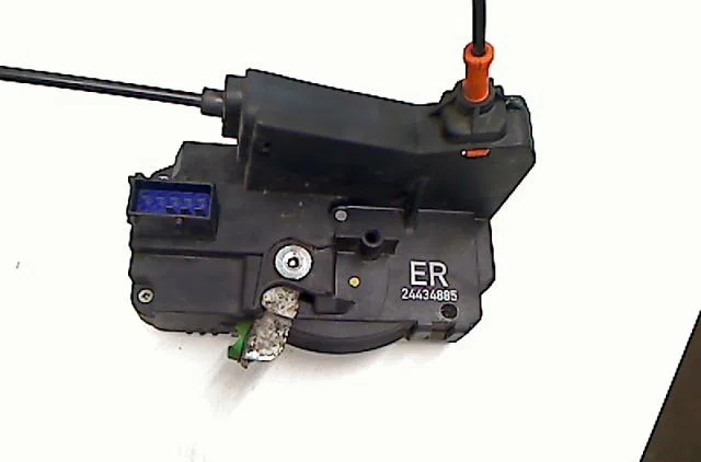 Serrure porte avd OPEL CORSA occasion