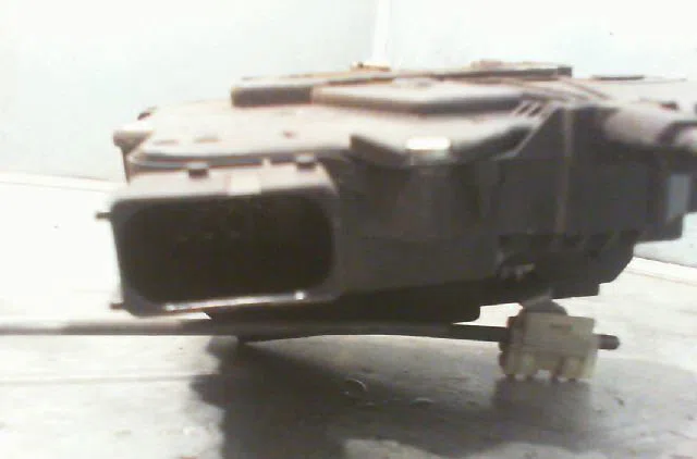 Serrure porte avd OPEL CORSA occasion