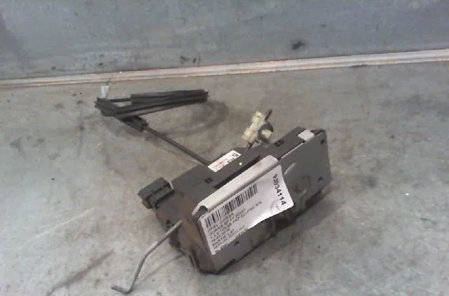 Serrure porte avd OPEL CORSA occasion
