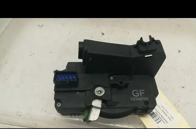 Serrure porte avd Opel MERIVA A Monospace (X03) 1.7 cdti (e75) (2003-2010) occasion
