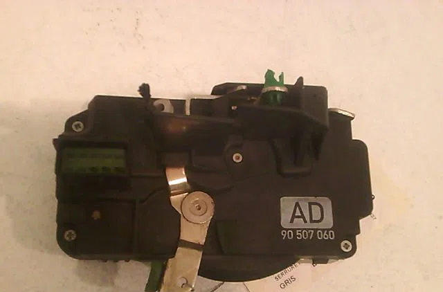 Serrure porte avd OPEL VECTRA II 2000 occasion