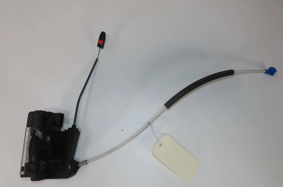 Serrure porte avd Opel ZAFIRA A Monospace (T98) 2.2 dti 16v (f75) (2002-2005) 5 portes occasion