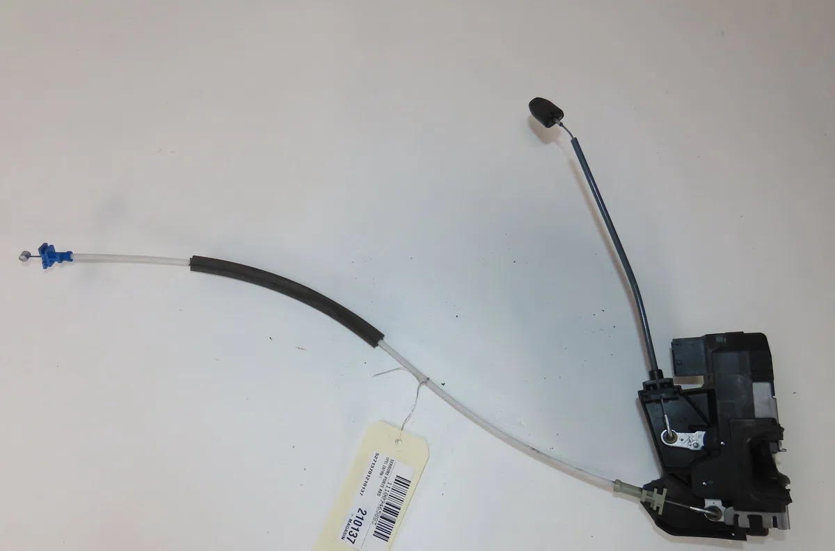 Serrure porte avd Opel ZAFIRA A Monospace (T98) 2.2 dti 16v (f75) (2002-2005) 5 portes occasion